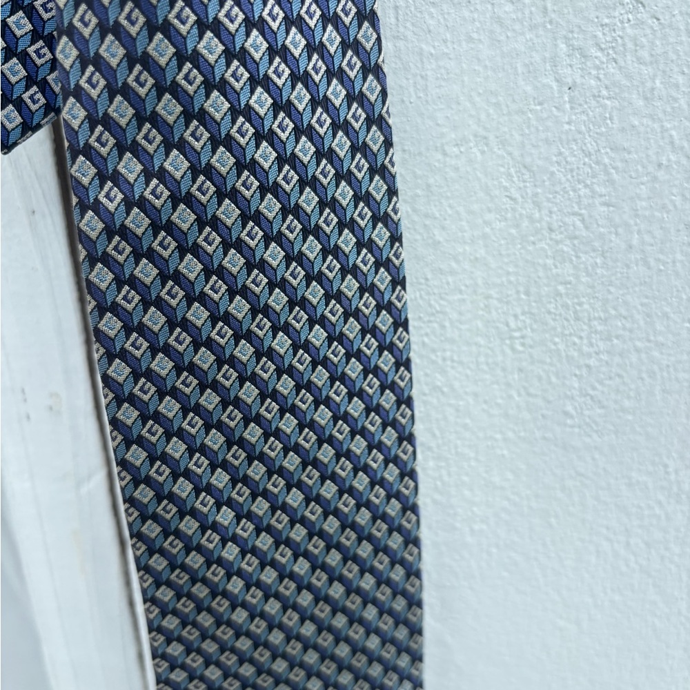 Gucci Navy Geometric Men's Tie - Picture 4 of 4